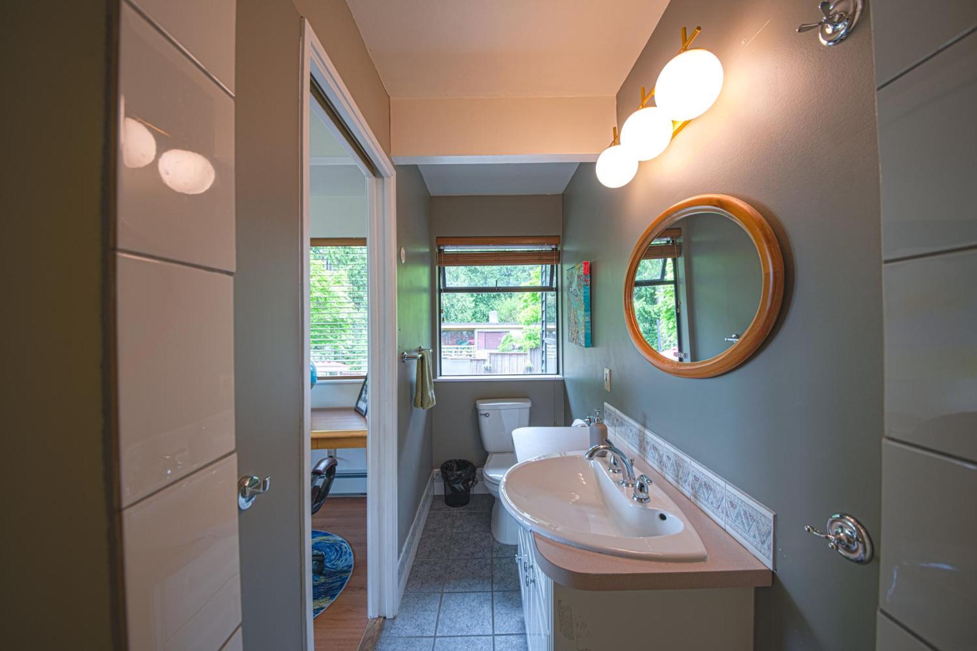 נורת וונקובר Seymour Private Bedroom, Ensuite Bathroom With Shared Pool, Hot Tub With Views מראה חיצוני תמונה
